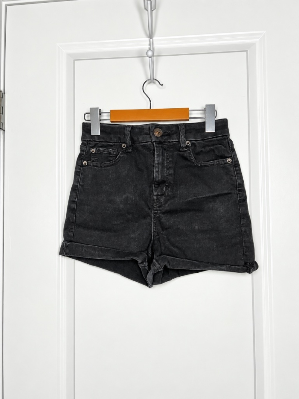 American Eagle Black Denim Shorts – Size 4